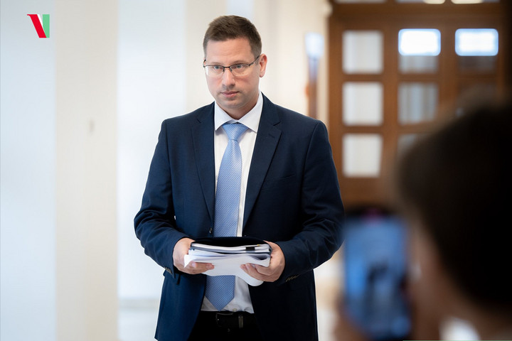 Fotó: Facebook/Orbán Viktor „Brüsszel elrontotta, a béke helyett a háborút választotta”