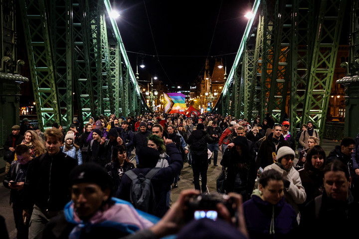 Fotó: MH/Török Péter „A hidak lezárása csak arra jó, hogy borsot törjenek Budapest többségének orra alá” + GALÉRIA