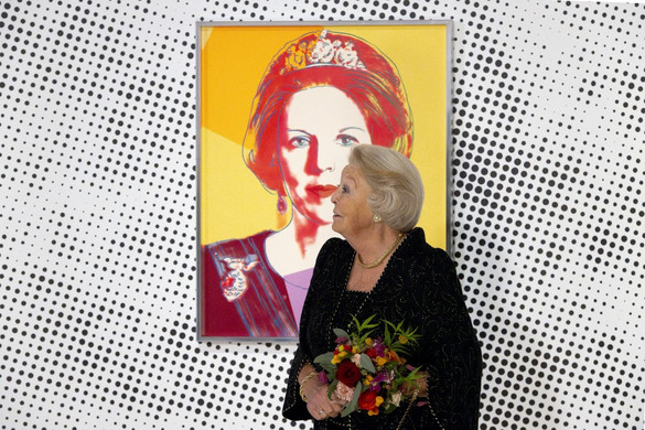 Véletlenül kukázták Warhol műveit