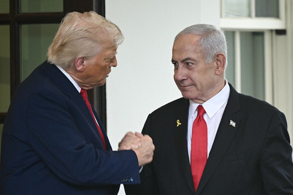 Izrael katonai csapást fontolgat Irán ellen