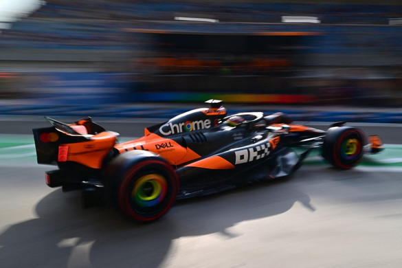 A McLaren a harmadik szabadedzésen is duplázott