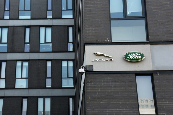 Felfüggeszti amerikai exportját a Jaguar Land Rover