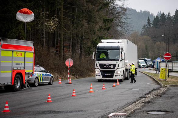 Gigaemelés a szlovák utakon