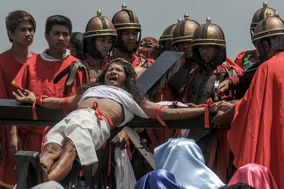 Idén harminchatodjára feszítenek keresztre egy férfit a Fülöp-szigeteken nagypénteken