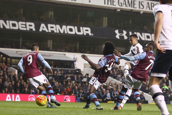 Győzött az Aston Villa, de a PSG jutott tovább