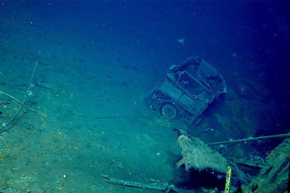 Rejtélyes autót találtak egy világháborús roncsnál