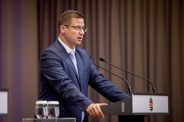 „A békére utaló, arra tekintő költségvetést fogunk benyújtani az Országgyűlésnek”