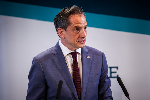 „A demokrácia a másokra való odafigyeléssel kezdődik”