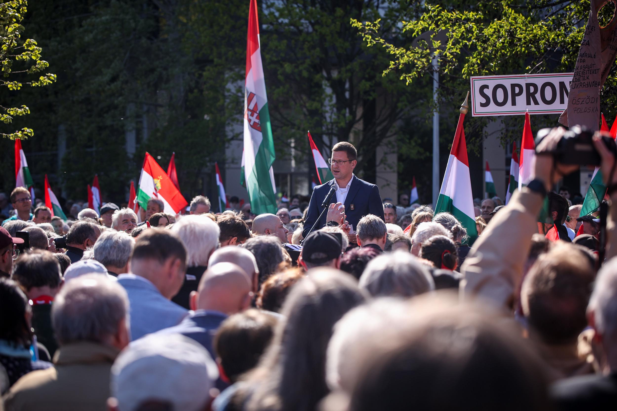 Tüntetés a Tisza Párt ellen
