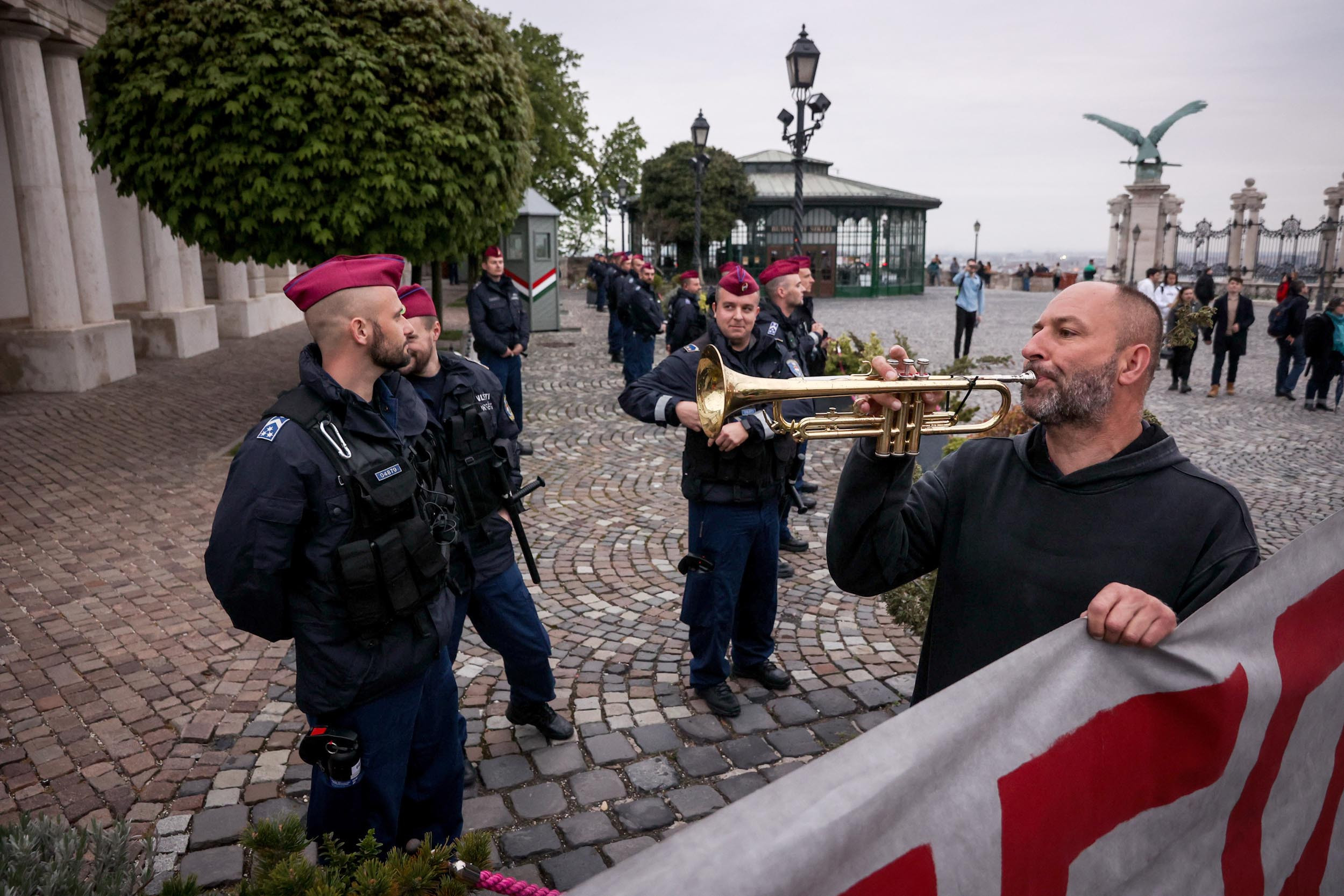 Már kezd megszokottá válni a hídfoglalás Budapesten