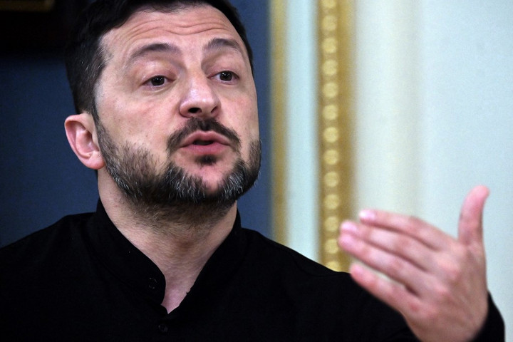 Fotó: AFP/Sergei Supinsky Zelenszkijen nevet az egész világ?