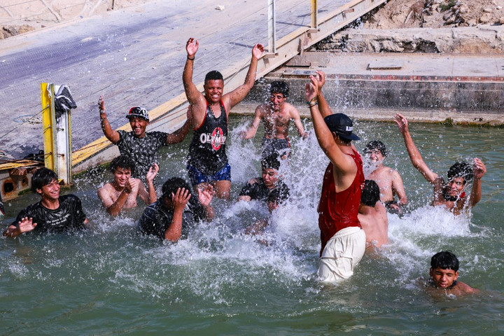 Fotó: AFP/Asaad Niazi Irakban 49 Celsius-fokot mértek