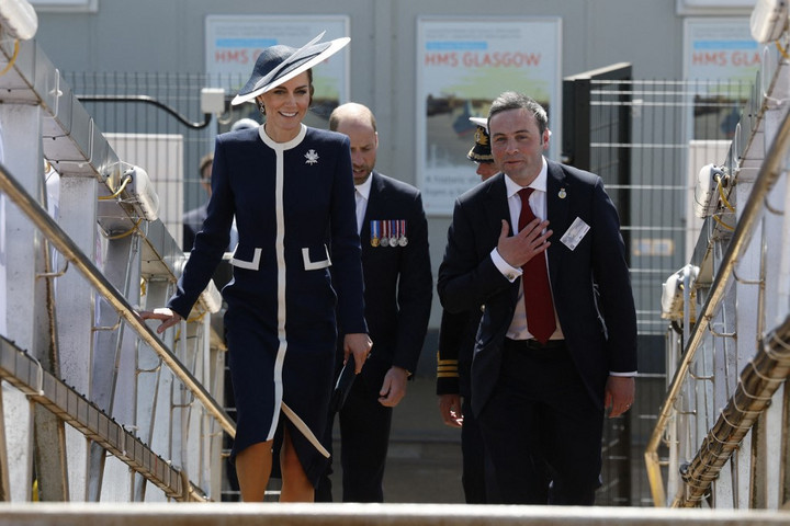Fotó: AFP/Pool/Andy Barr Katalin Dianát idézte meg a tengerészeti öltözékben