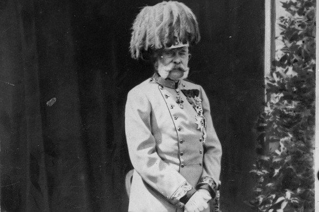 Fotó: AFP/Austrian National Library/APA/Heinrich Schuhmann Kalapács alá került Ferenc József papucsa