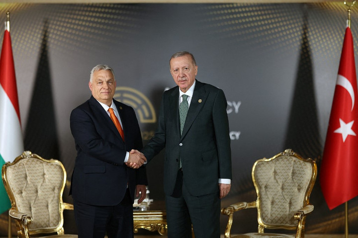 Fotó: Anadolu via AFP/Turkish Presidency/Murat Cetinm Budapesten rendezik a türk csúcstalálkozót