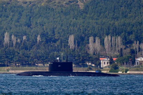 Fotó: AFP/Anadolu/Anadolu Agency/Burak Akay A brit flotta elfogott egy orosz tengeralattjárót Franciaország partjainál