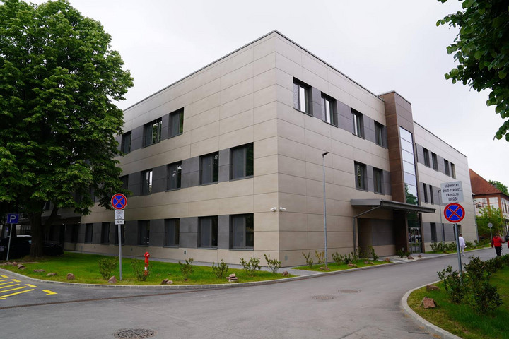 Fotó: Facebokk/Fejér Vármegyei Szent György Egyetemi Oktató Kórház Új kórházi tömb nyílt Székesfehérváron
