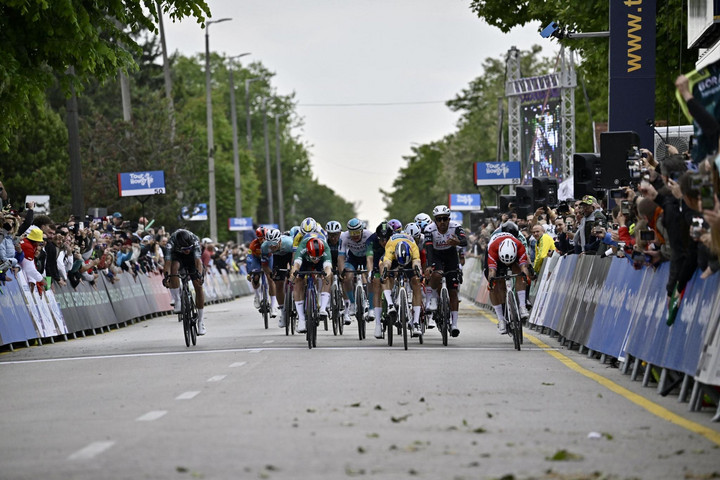 Fotó: Facebook/Tour de Hongrie Van Poppel győzött Siófokon is + VIDEÓ