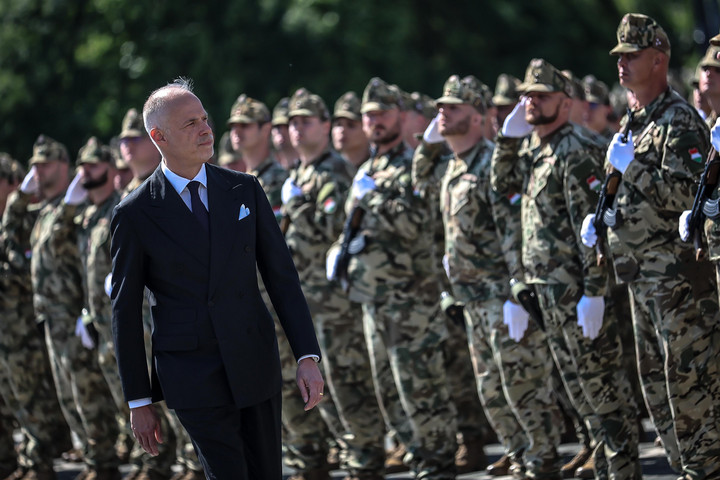 Látványos haderőfejlesztés