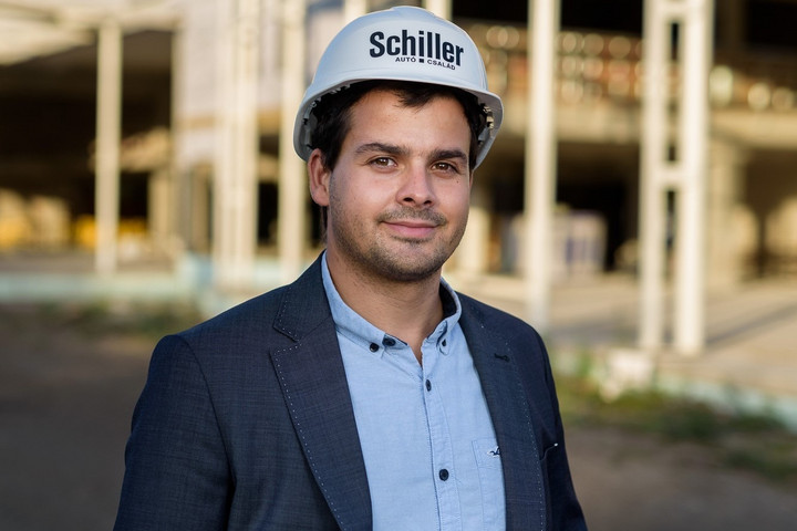 Fotó: schiller.hu Speciálisan átalakított elektromos autót kapott a balesetet szenvedett balettművész