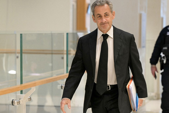 Levették az elektromos nyomkövetőt Nicolas Sarkozyról
