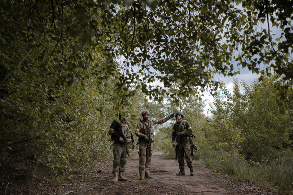 Drónok és emberhiány: az ukrán frontvonal a túlélés határán