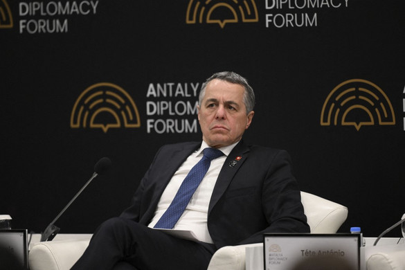 Bern és Budapest is a békére szavaz