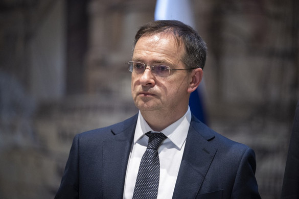 Orosz főtárgyaló: Moszkva békét akar, de Kijev politikájára muszáj reagálnia