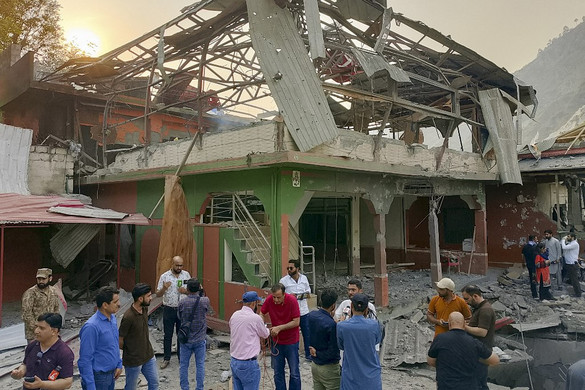 India azt állítja, csak terroristák infrastruktúráját támadta