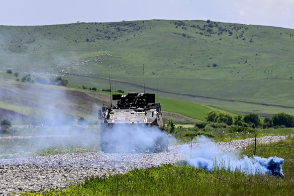 A NATO hadgyakorlatokat kezdett az orosz határ közelében