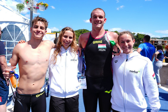 Fotó: Facebook/Magyar Úszó Szövetség - Magyar úszóválogatott Magyar aranyérem a csapatversenyben