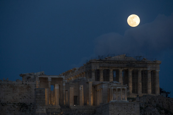 Megfejtették a Parthenon káprázatos ősi világítási rendszerének rejtélyét