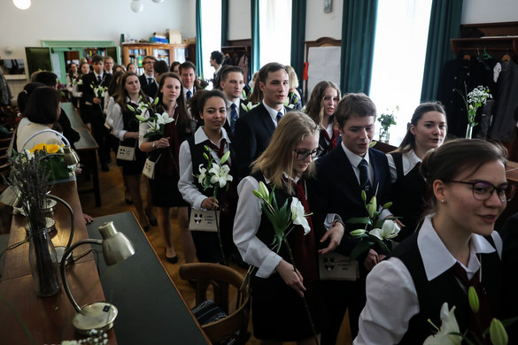 Mit ünneplünk ballagáskor?