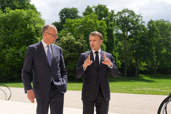 Újraindítaná Európát Macron és Merz