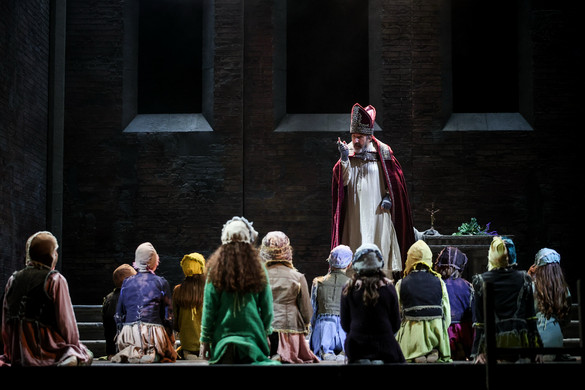 Fotó: MH/Török Péter Fülöp atya jósággal teljes világa a Magyar Színház színpadán