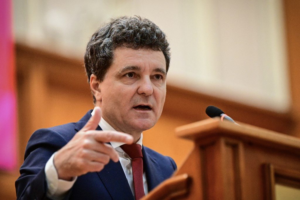 A román államfő óvást emelt a fasizmust szigorító törvény ellen Kép