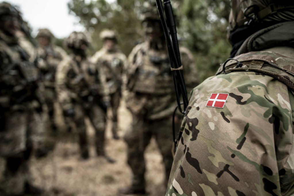 A nőknek is kötelező bevonulni Dániában