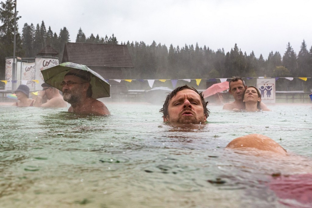 Továbbra is zárva marad a párkányi fürdő Kép