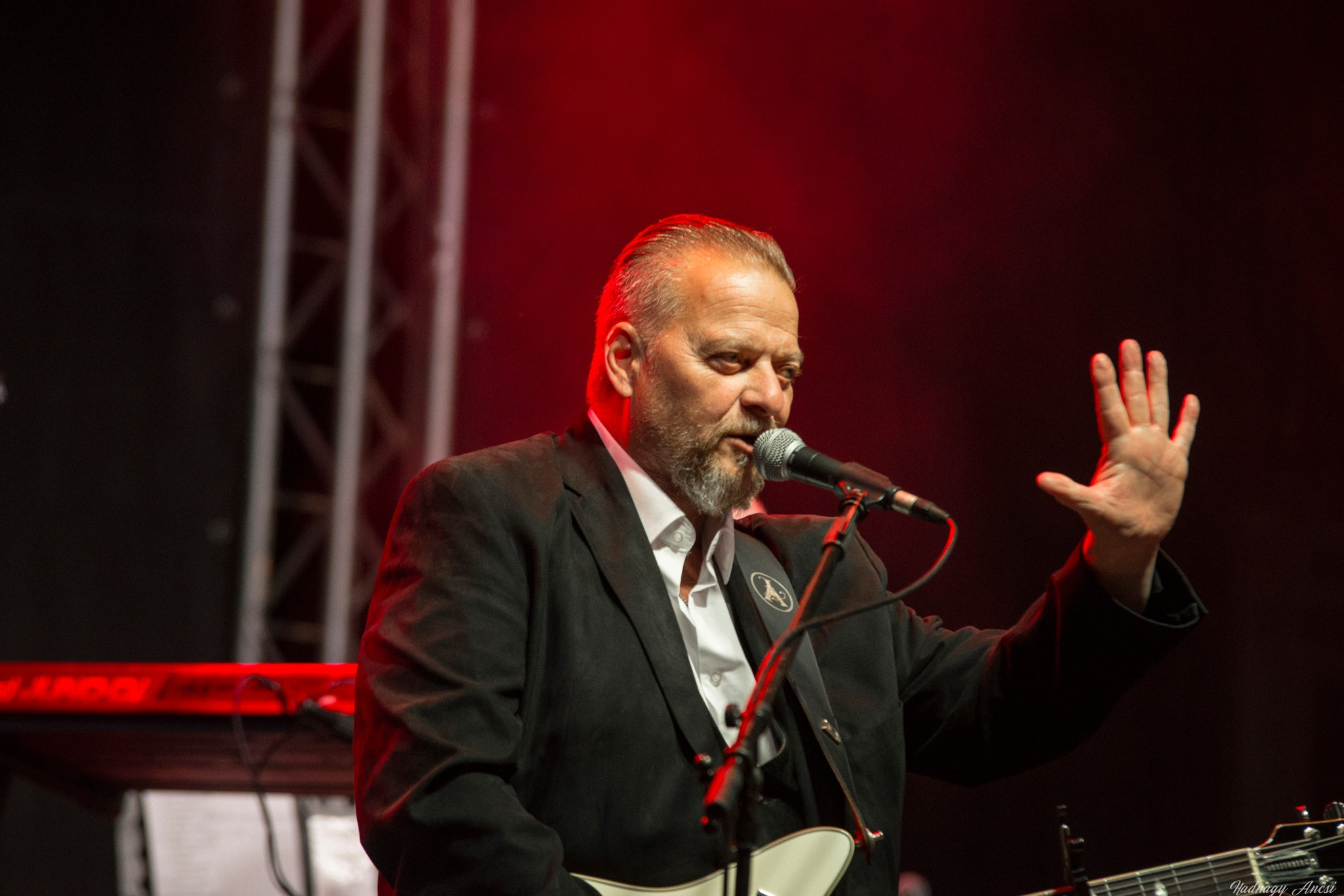 Először az Arénában: grandiózus koncertre készül az Ismerős Arcok