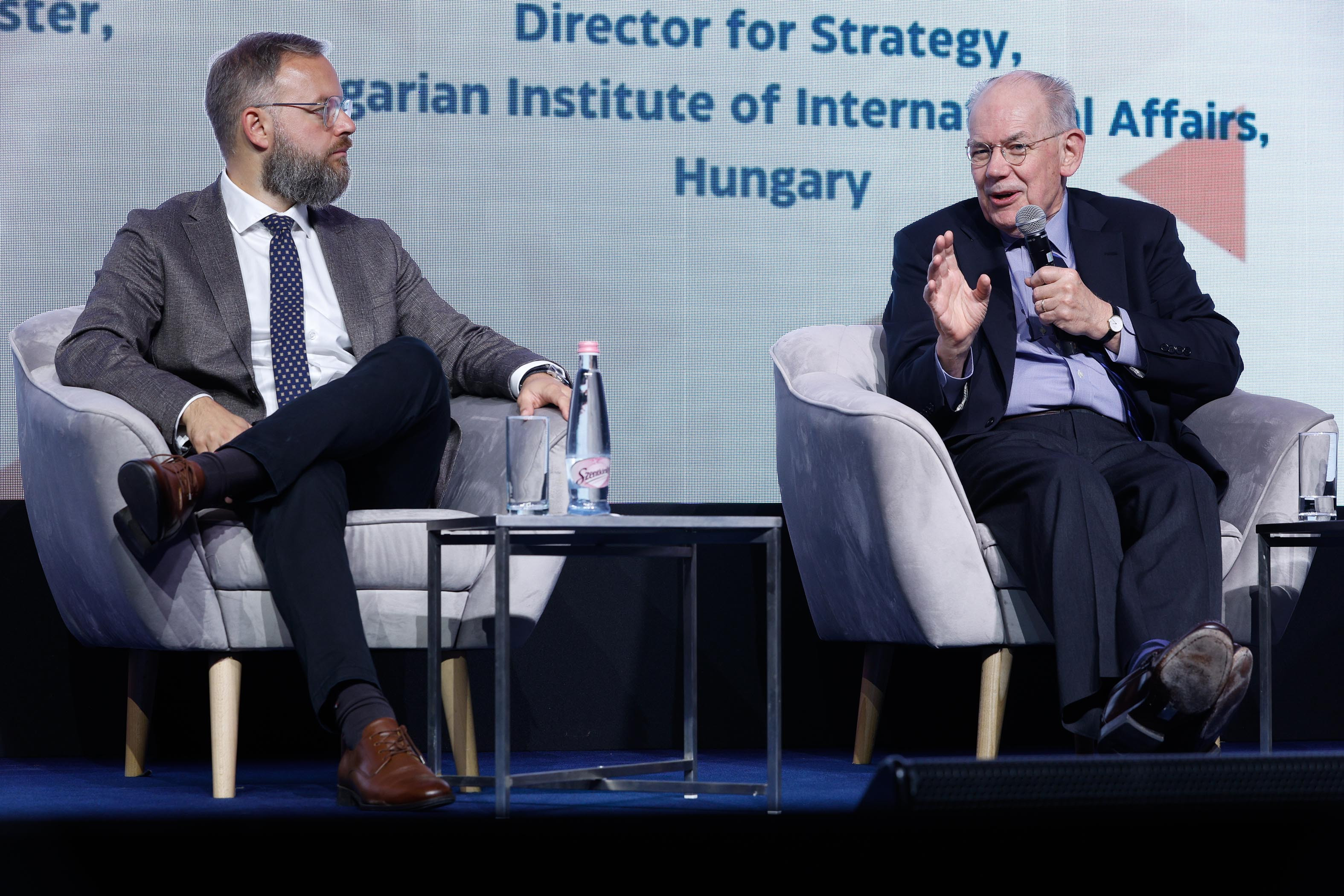 „Európában a háborús retorika vette át a versenyképességi viták helyét”