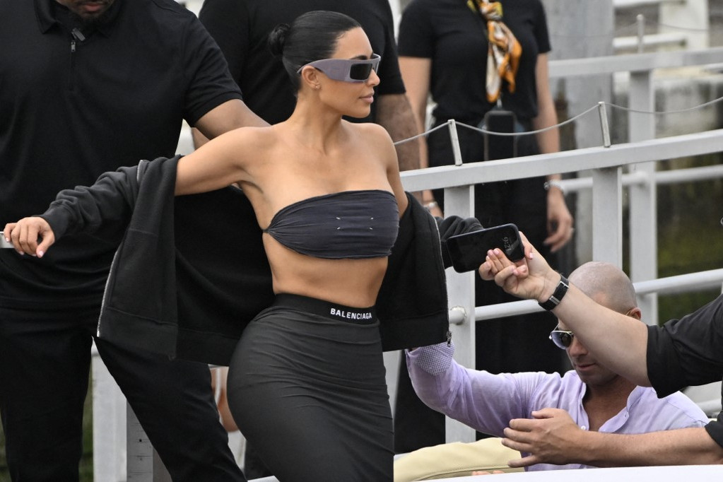 Kim Kardashian amerikai valóságshow-szereplő nem hagyott semmit a képzeletnek