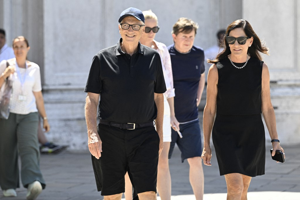 Bill Gates amerikai technológiai vállalkozó és élettársa, Paula Hurd sem maradhatott távol