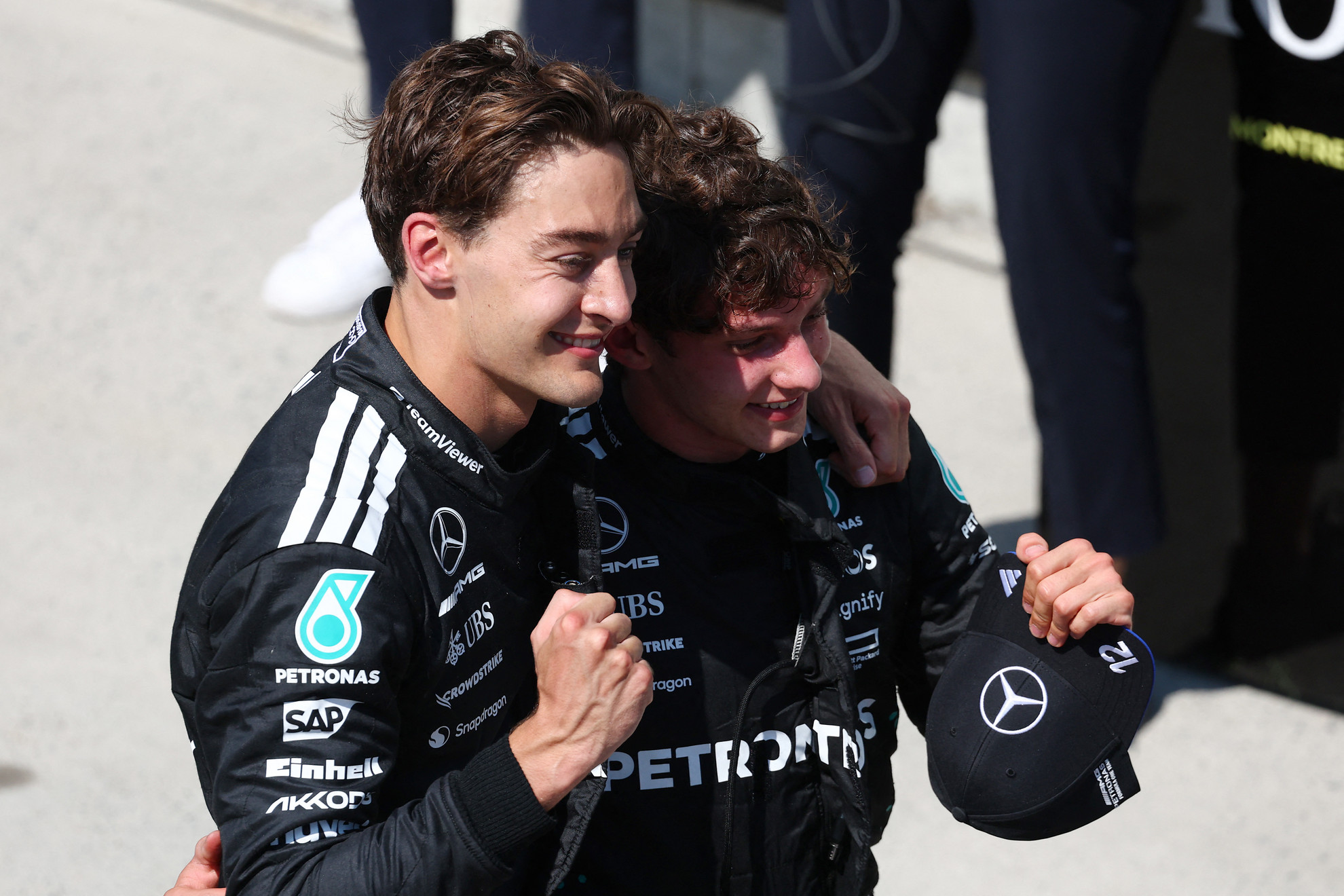 Fotó: CLIVE ROSE / GETTY IMAGES NORTH AMERICA / Getty Images via AFP Kettős dobogó a Mercedesnek. George Russell 1., míg Kimi Antonelli 3. lett Kanadában