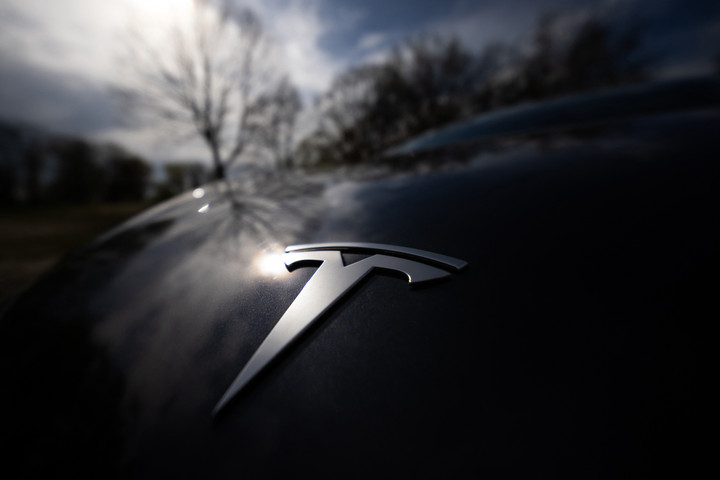 Fotó: AFP/Alex Martin A Tesla eladásai az európai országban közel 70 százalékkal csökkentek