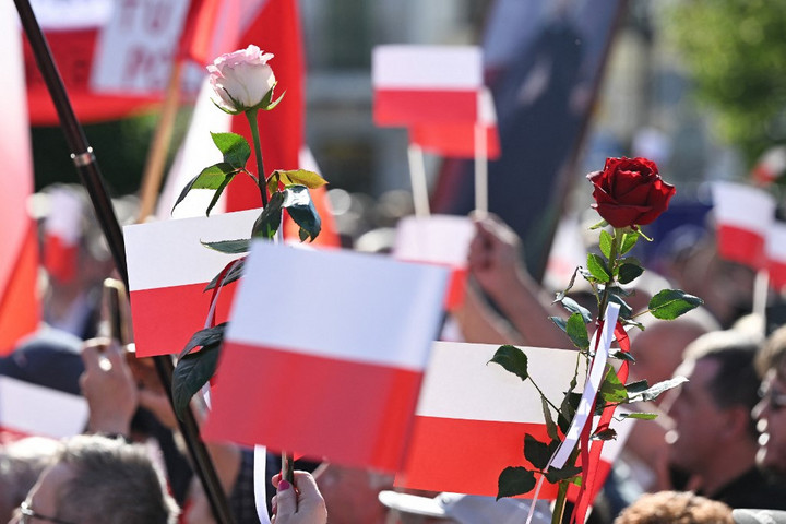 Lengyel elnökválasztás: szoros a verseny a második fordulóban
