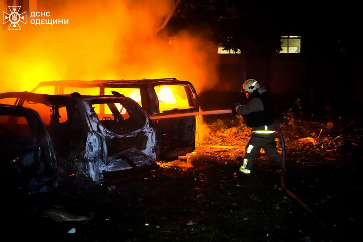 Fotó: AFP/Ukrainian Emergency Service/Handout Zelenszkij meglepődött