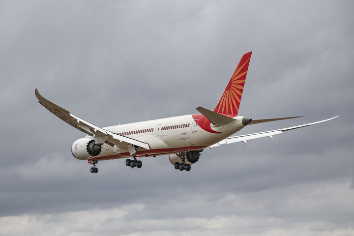Fotó: NurPhoto via AFP/Nicolas Economou Földre kényszerült egy Air India repülőgép