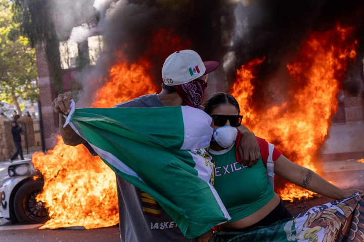 Fotó: Middle East Images via AFP/Sahab Zaribaf A tengerészgyalogosokat is bevethetik Los Angelesben