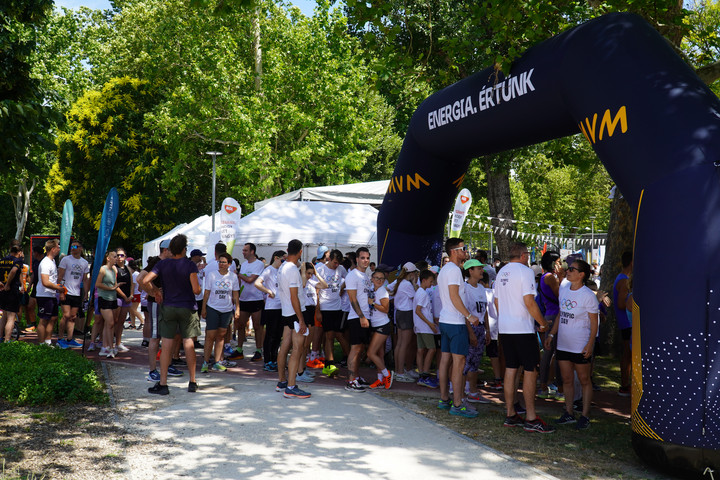 A Fővárosi Nagycirkusz csapata is részt vett az Olimpia Napja alkalmából rendezett közösségi futáson