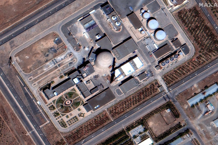 Izrael két-három évvel késleltette, hogy Iránnak atombombája legyen